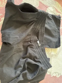 Best adidas caprihousut, M