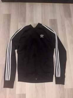 Outlet adidas huppari