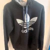 Hot adidas huppari