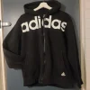 Outlet adidas huppari koko L
