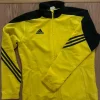 Outlet adidas tuuli / urheilutakki