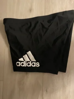 Best adidas uimahousut