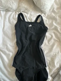 Outlet adidas uimapuku