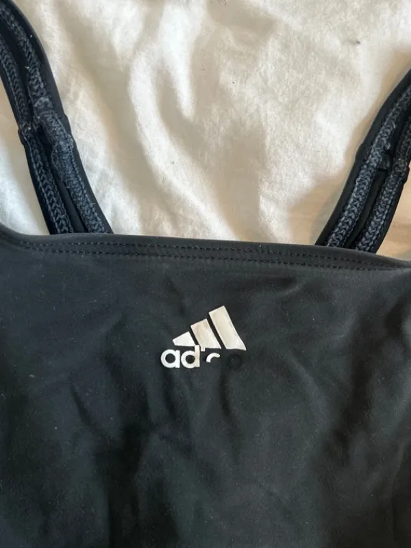 Outlet adidas uimapuku