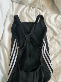 Outlet adidas uimapuku