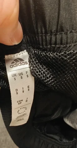 Online adidas uimashortsit