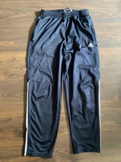 Best adidas verkkarit