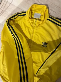 New Adidas verkkatakki