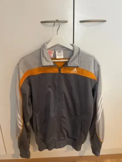 Online adidas verkkatakki