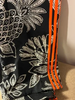 Outlet Adidas x Farm Rio wide legged track pants