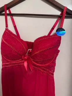 Outlet Alusvaatemekko