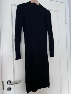 Online Anna Field Äitiysmekko S