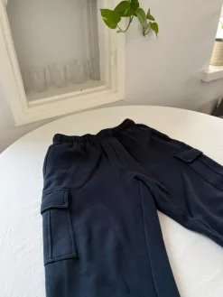 Sale Aritzia collegehousut