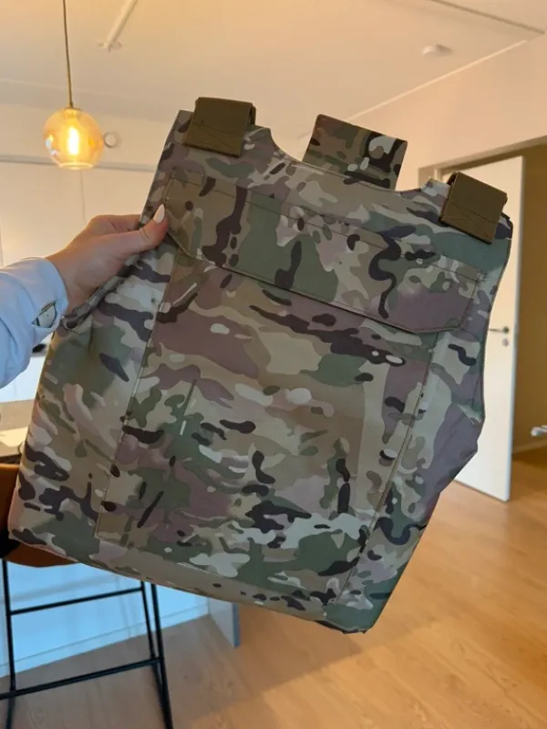 New juhlamaailma Armeijaliivi esim halloweenasuun