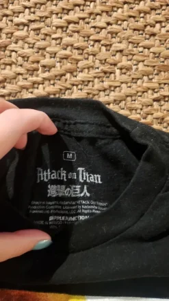 Outlet Attack on titan t-shirt