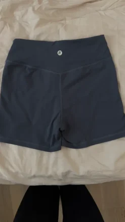 Outlet AYBL treenishortsit M