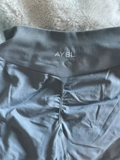 Outlet AYBL -shorts