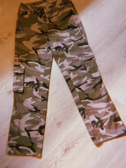Best Myself Baggy camo cargopants