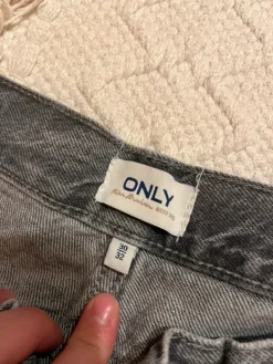 New ONLY Baggy jeans harmaa