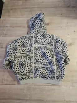 New Beige-musta Kani fleecehuppari (M)