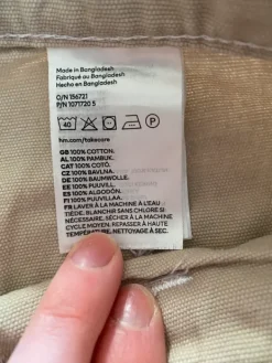 Sale H&M Beiget cargo shortsit