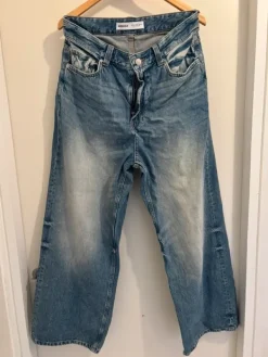 Discount Bershka farkut koko EUR 42