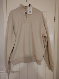 Outlet Bershka Kollegetakki