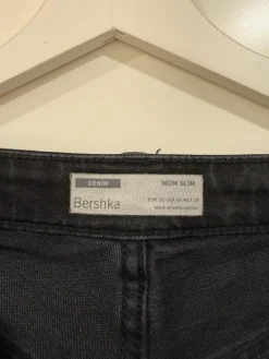 Hot Bershka mom jeans