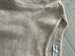 Outlet Bershka neule