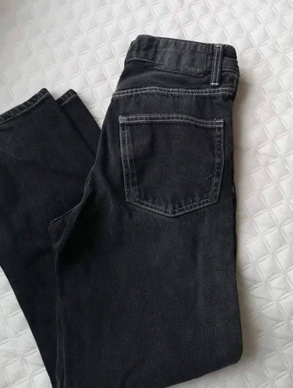 Bershka suorat farkut W28