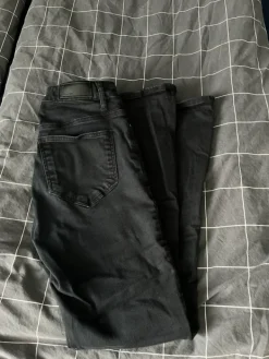 New Bikbok leveä lahkeiset mustat farkut l koko