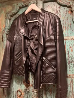 New Amisu Biker-tyylinen takki.