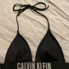 Sale Calvin Klein Bikini yläosa