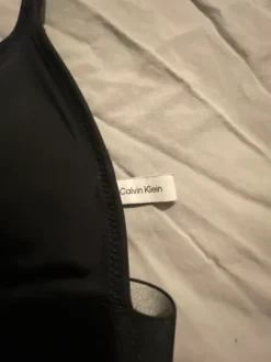 Sale Calvin Klein Bikini yläosa
