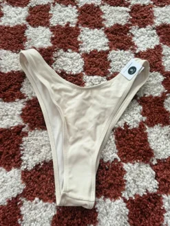 Online Bik Bok Bikinialaosa