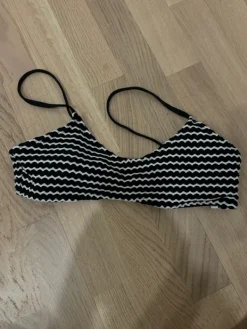 Sale Bikinien yläosa
