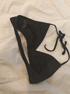 Weekday Bikinin yläosa