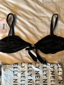 Online Nelly Bikinitopp