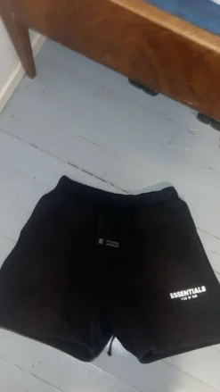 Sale Essentials Black shorts