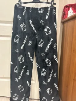 Outlet Hello Kitty black pants