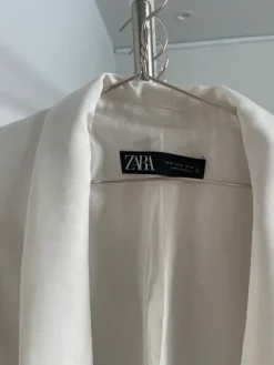 Hot Gina Tricot Bleiseri