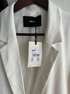 Outlet Bik Bok Bleiseri