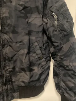 Discount Bombertakki