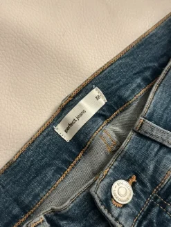 New Gina Tricot Bootcut farkut