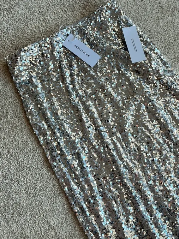 Clearance Bubbleroom paljettihame M | Vinted