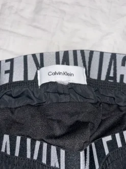 New Calvin Klein uimashortsit