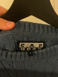 Outlet Cap Horn -neule