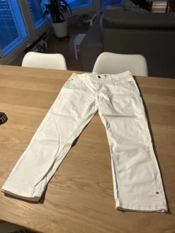 Sale Esprit Capri housut