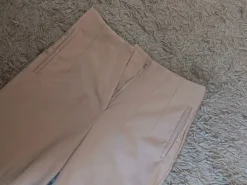 Best Chino -tyyliset housut