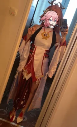 Online Cosplay Yae Miko Genshin Impact + peruka